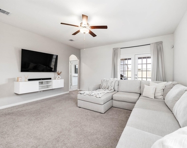 22402 Kennons Way - Photo Thumbnail 11
