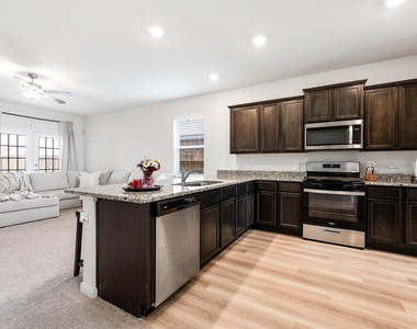 22402 Kennons Way - Photo Thumbnail 5