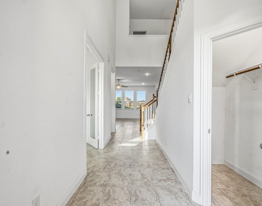 3519 Sunburst Court - Photo Thumbnail 8