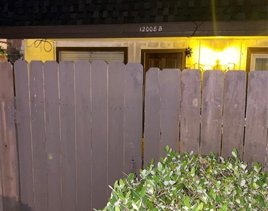 12008 Mighty Oak Drive - Photo Thumbnail 16