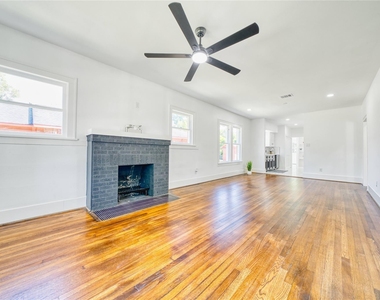 1569 Elliott Street - Photo Thumbnail 12