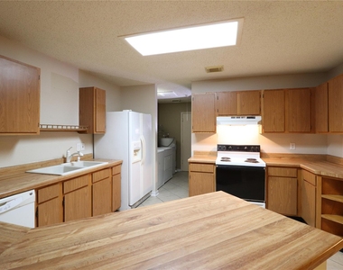 13026 Cavern Park Drive - Photo Thumbnail 8