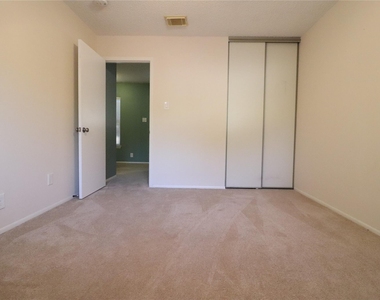 13026 Cavern Park Drive - Photo Thumbnail 20