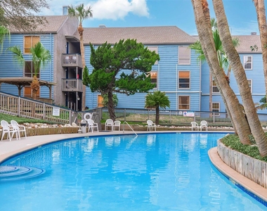 8100 Seawall Boulevard - Photo Thumbnail 15
