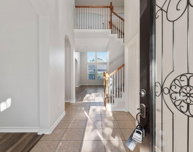 3323 Legends Mist Drive - Photo Thumbnail 4