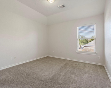 3323 Legends Mist Drive - Photo Thumbnail 16