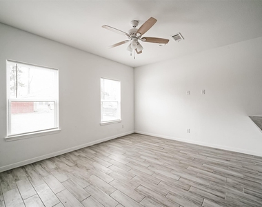 16888 Kempwood - Photo Thumbnail 12