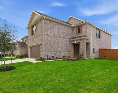 2816 Shimmer Edge Drive - Photo Thumbnail 2