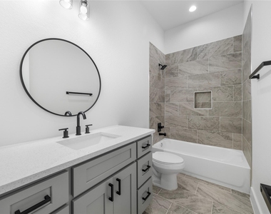 6530 Tuskegee Street - Photo Thumbnail 15