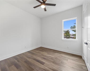 6530 Tuskegee Street - Photo Thumbnail 11