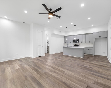 6530 Tuskegee Street - Photo Thumbnail 4