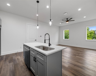 6530 Tuskegee Street - Photo Thumbnail 1