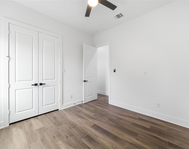 6530 Tuskegee Street - Photo Thumbnail 10