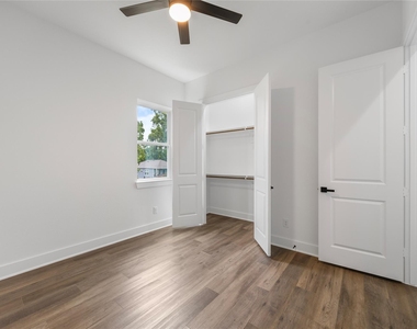 6530 Tuskegee Street - Photo Thumbnail 9