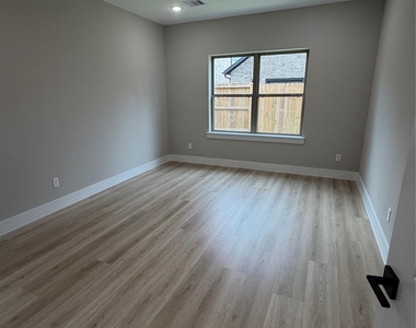 2619 Piemonte Ave - Photo Thumbnail 11