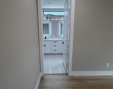 2619 Piemonte Ave - Photo Thumbnail 10