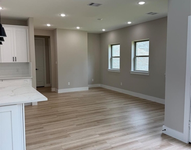 2619 Piemonte Ave - Photo Thumbnail 5