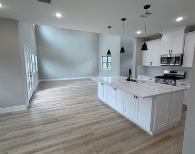 2619 Piemonte Ave - Photo Thumbnail 15
