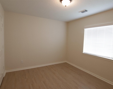 4606 Autumn Village Court - Photo Thumbnail 16