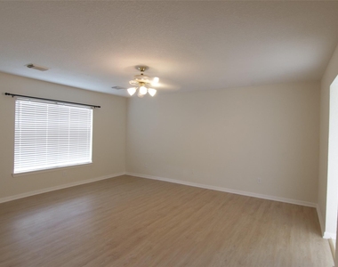 4606 Autumn Village Court - Photo Thumbnail 12