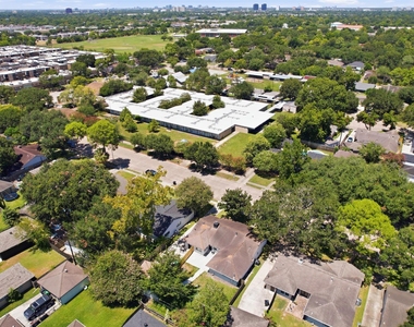 6211 Dumfries Drive - Photo Thumbnail 42