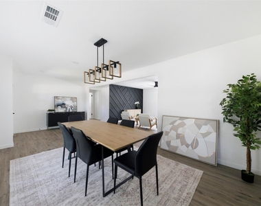 6211 Dumfries Drive - Photo Thumbnail 3