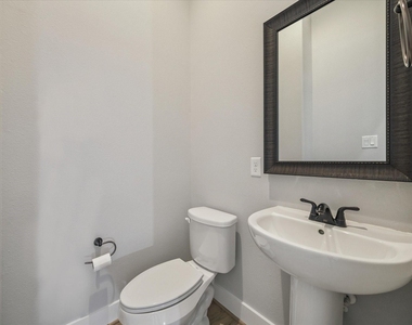 1544 W 23rd Street - Photo Thumbnail 14