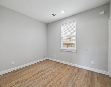 1544 W 23rd Street - Photo Thumbnail 13