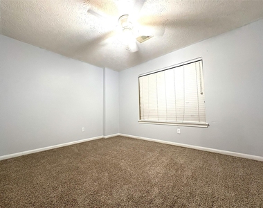7710 Misty Fern Court - Photo Thumbnail 14