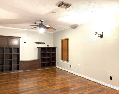 7710 Misty Fern Court - Photo Thumbnail 18