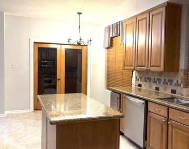 7710 Misty Fern Court - Photo Thumbnail 8