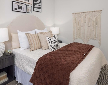 1505 Oliver Street - Photo Thumbnail 10