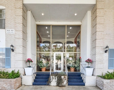 2601 Bellefontaine Street - Photo Thumbnail 3