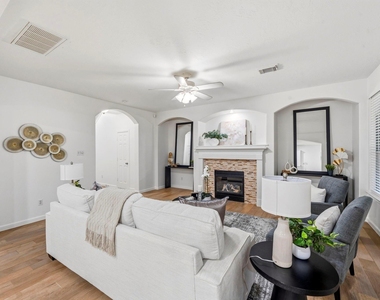 103 Ledgestone Place - Photo Thumbnail 8