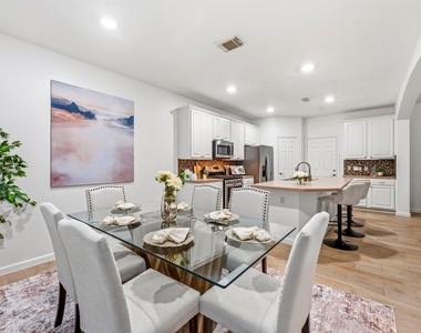 103 Ledgestone Place - Photo Thumbnail 18
