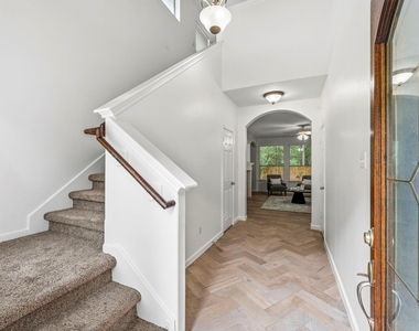 103 Ledgestone Place - Photo Thumbnail 3