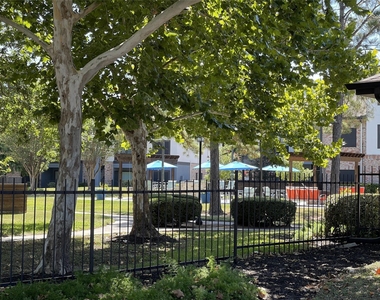 6410 E Linpar Court - Photo Thumbnail 1