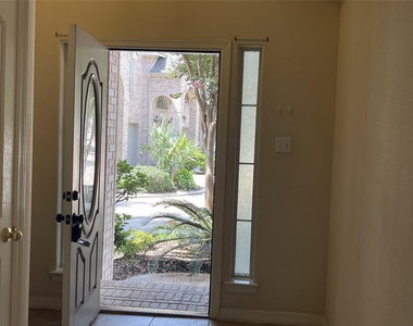 6410 E Linpar Court - Photo Thumbnail 24