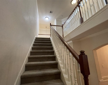6410 E Linpar Court - Photo Thumbnail 11