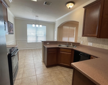 6410 E Linpar Court - Photo Thumbnail 6