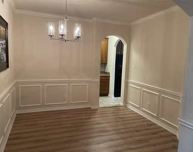 6410 E Linpar Court - Photo Thumbnail 3