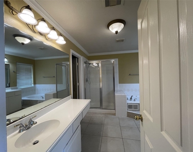 6410 E Linpar Court - Photo Thumbnail 21