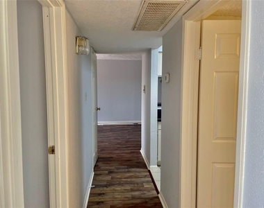 3025 Walnut Bend Lane - Photo Thumbnail 7
