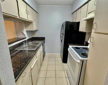 3025 Walnut Bend Lane - Photo Thumbnail 5