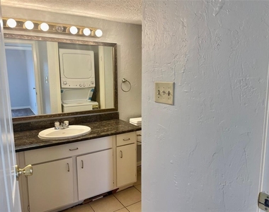 3025 Walnut Bend Lane - Photo Thumbnail 9