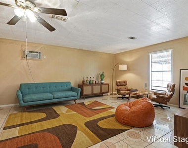 2817 Lancaster Lane - Photo Thumbnail 3