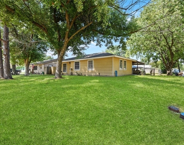 2817 Lancaster Lane - Photo Thumbnail 6