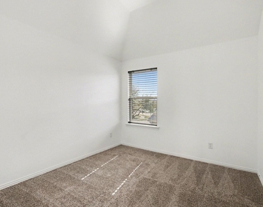 11022 Croftmore Drive - Photo Thumbnail 30