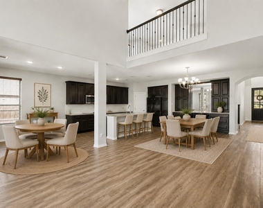 11022 Croftmore Drive - Photo Thumbnail 6