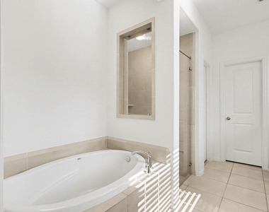 11022 Croftmore Drive - Photo Thumbnail 19